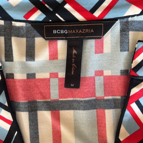 BCBGMAXAZRIA Top Shirt Size Medium M - Picture 8 of 8